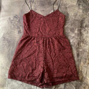 GARAGE Lace Romper Romper size Medium